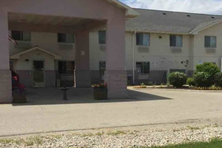 Hotel 84 of 144